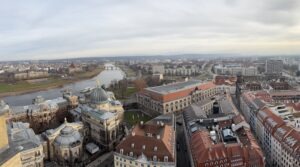 Blick über die Altstadt und Elbe